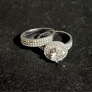 Size 9 matching ring set